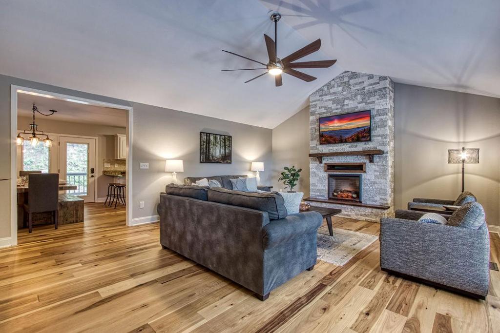 Tranquility Hollow, Indoor Pool, Game Room, 1089 Free Tickets Each Paid Day, Dollywood And More! Sevierville Exteriör bild